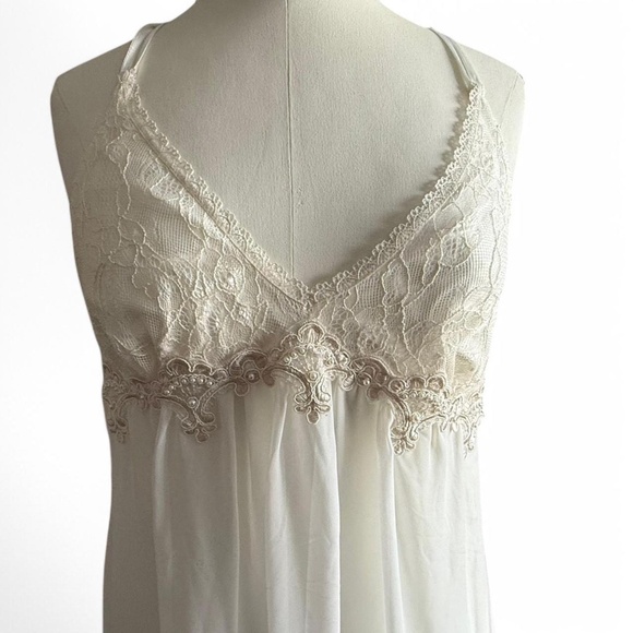 Linea White and cream lace trimmed midi slip (size L) 179 - Picture 2 of 6